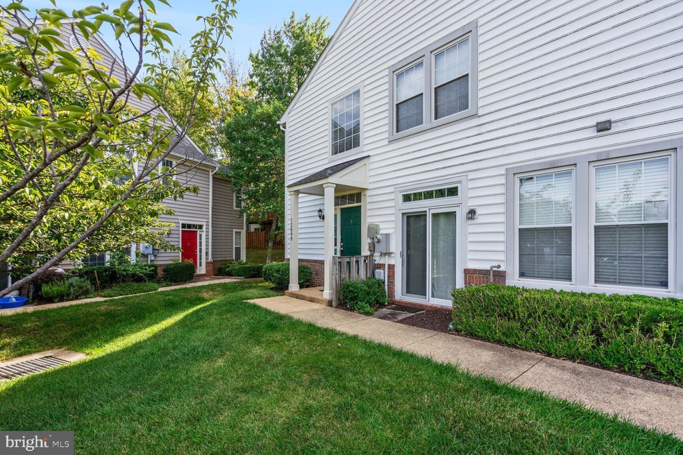 12899 Titania Way unit 10, Woodbridge, VA 22192 - photo 1