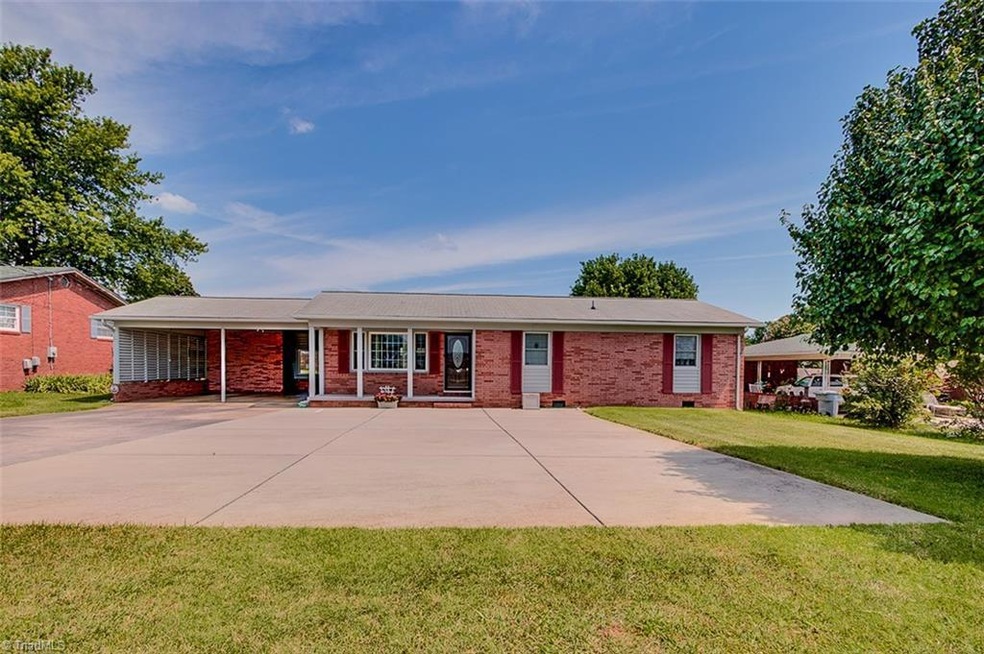 unlisted-address, Asheboro, NC 27203 - photo 1