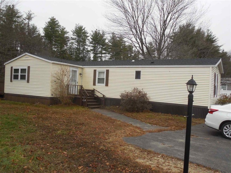 102 Daffodil Hill Ln, Rochester, NH 03868 - photo 1