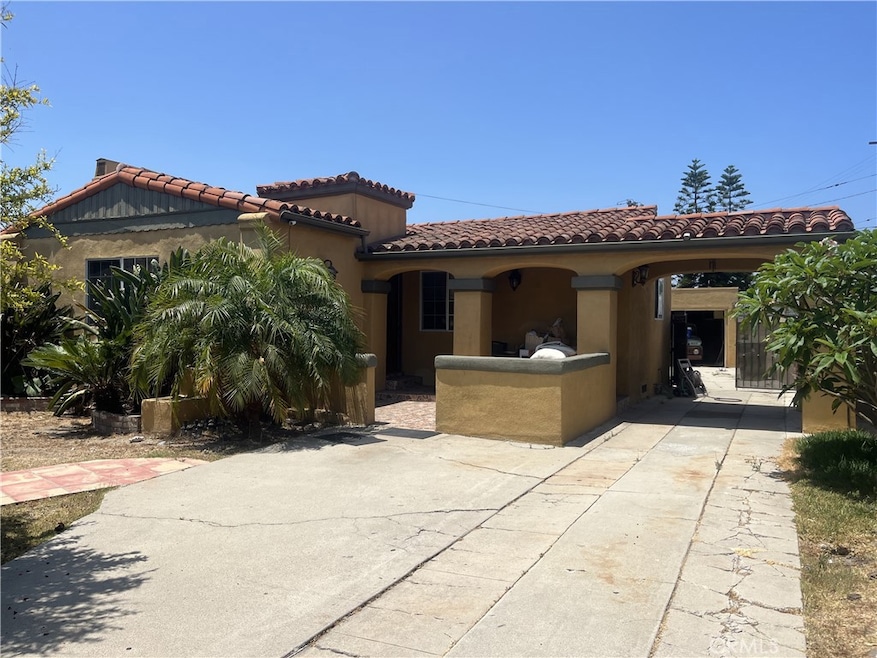 1821 S Curson Ave, Los Angeles, CA 90019 - photo 1