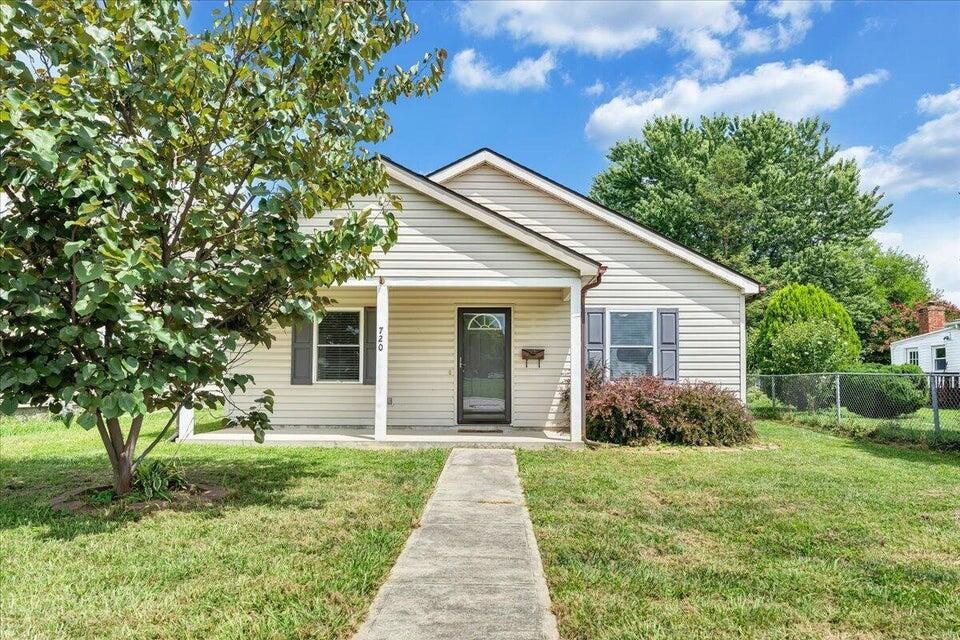720 Tennessee St, Salem, VA 24153 - photo 1