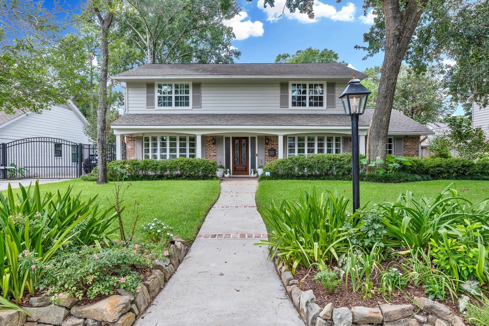 703 Patchester Dr, Houston, TX 77079 - photo 1