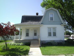 402 E 3rd Street, Wilton, IA