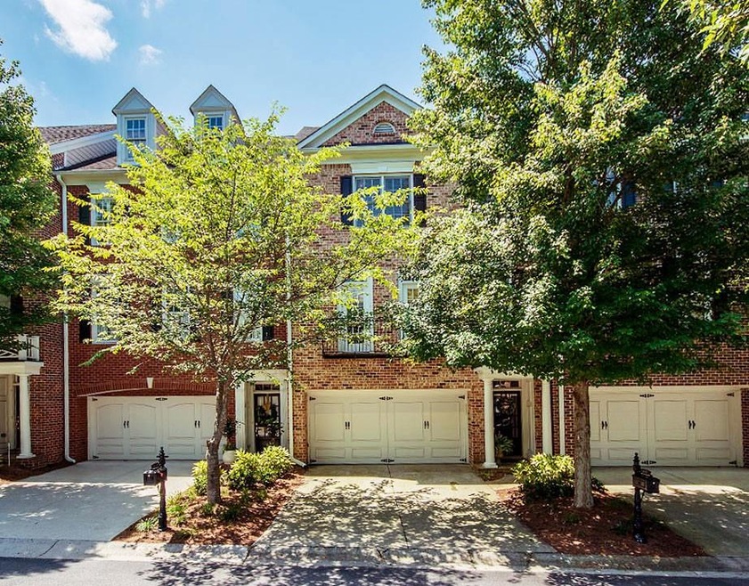 4407 Village Green Dr, Roswell, GA 30075 - photo 1