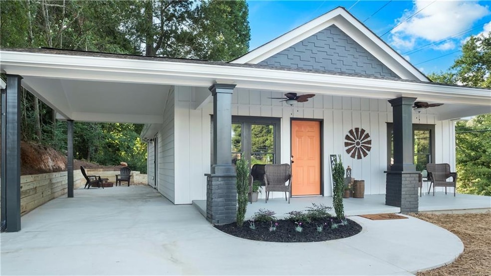 685 Poplar Ln, Buford, GA 30518 - photo 1