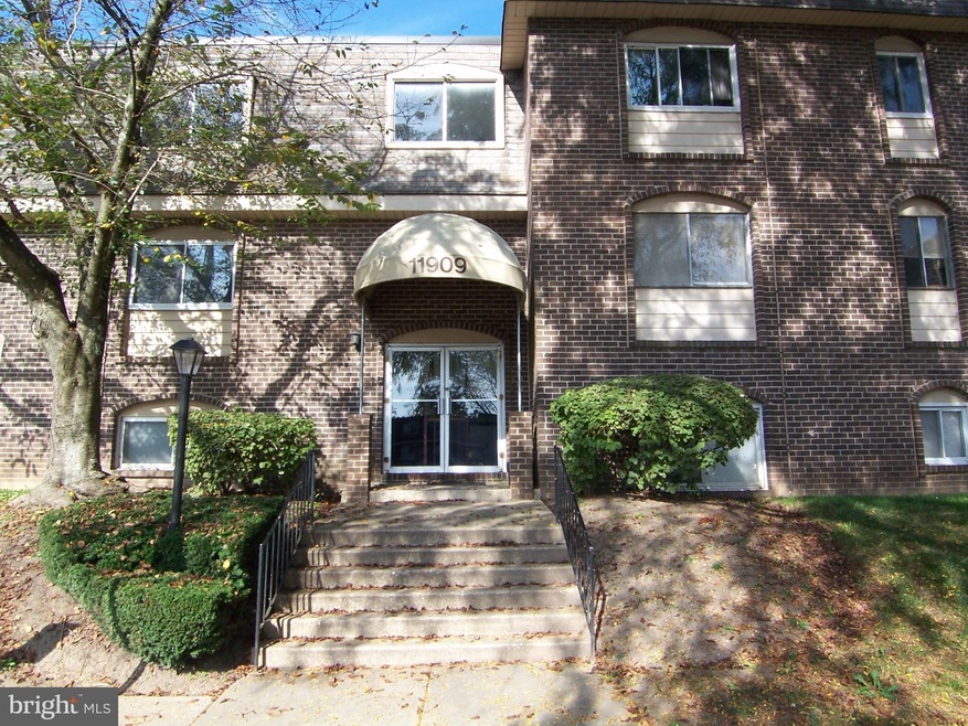 11909 Tarragon Rd unit H, Reisterstown, MD 21136 - photo 1