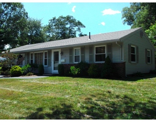 44 Roslyn Rd, Brockton, MA 02302 - photo 1