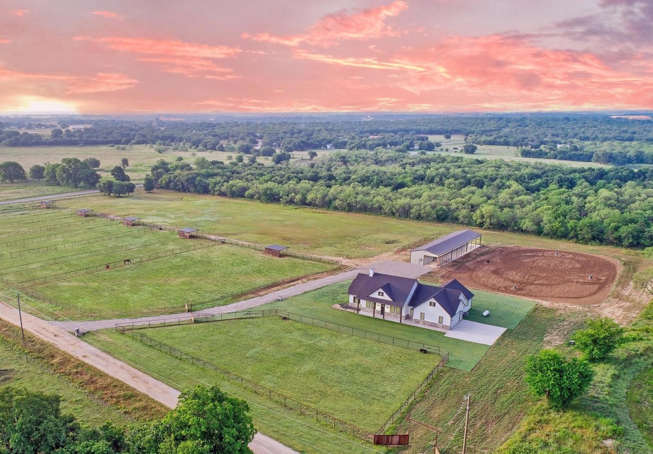 1001 Cool Ranch Ln, Millsap, TX 76066 - photo 1