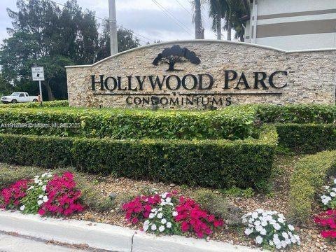 570 S Park Rd unit 33-6, Hollywood, FL 33021 - photo 1
