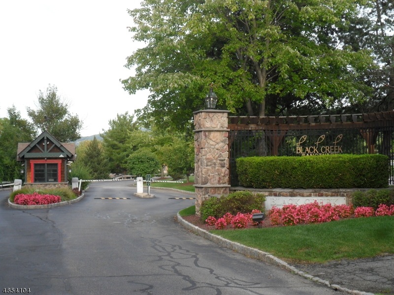 10 Pine Crescent unit 22, Vernon, NJ 07462 - photo 1