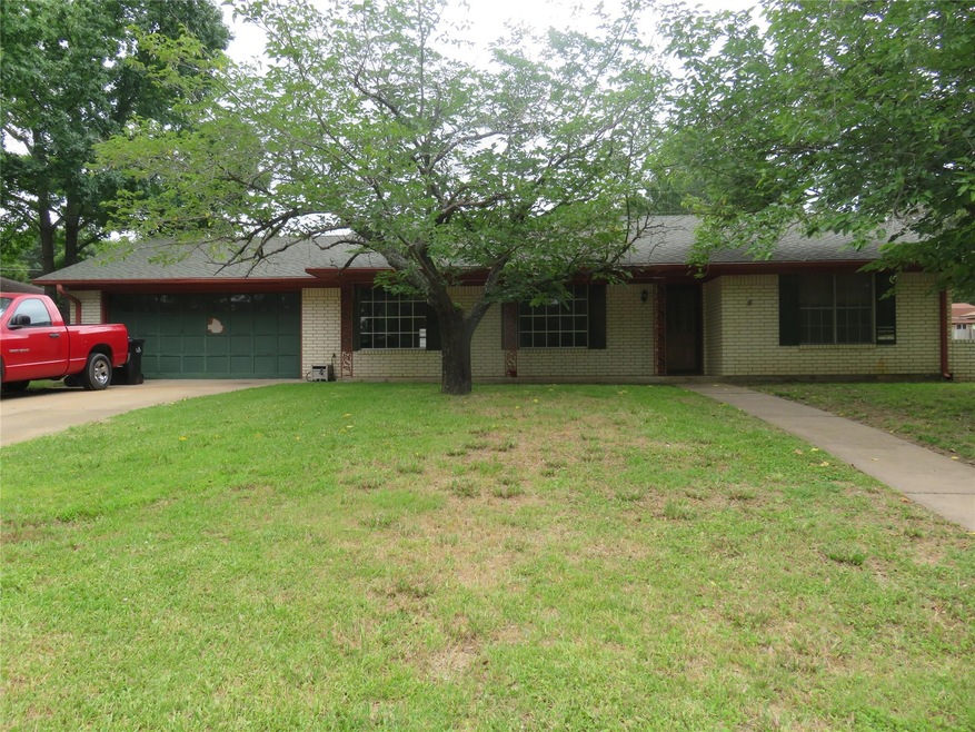 3611 Oakwood St, Denison, TX 75020 - photo 1