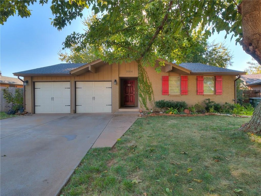 1004 Lapwing Rd, Edmond, OK 73003 - photo 1