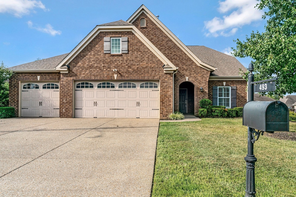 493 Callie Ave, Gallatin, TN 37066 - photo 1