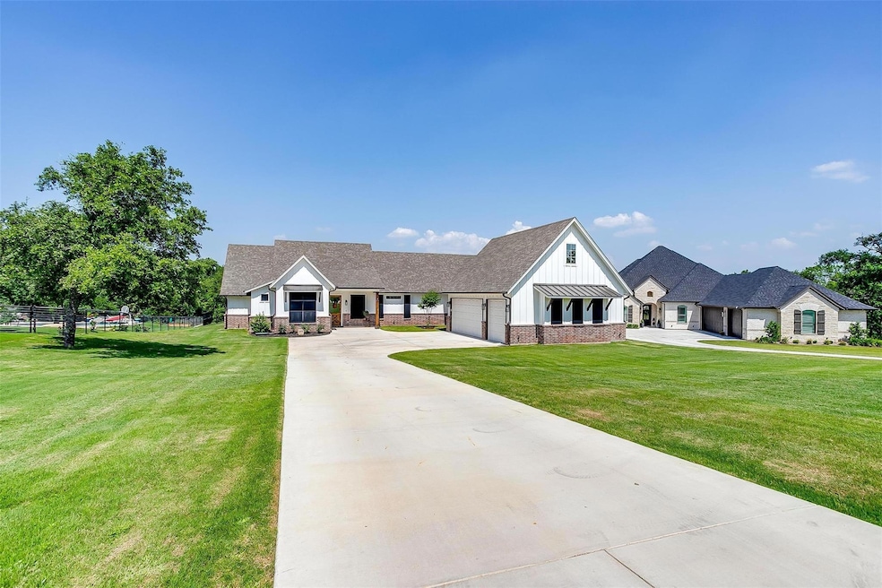 4004 Legend Trail, Granbury, TX 76049 - photo 1