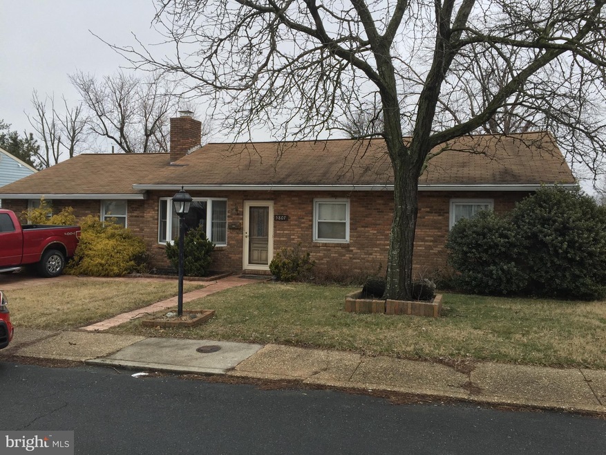 5807 Larsen St, Glen Burnie, MD 21061 - photo 1