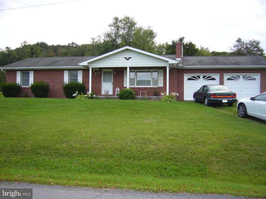 626 Winchester St, Paw Paw, WV 25434 - photo 1