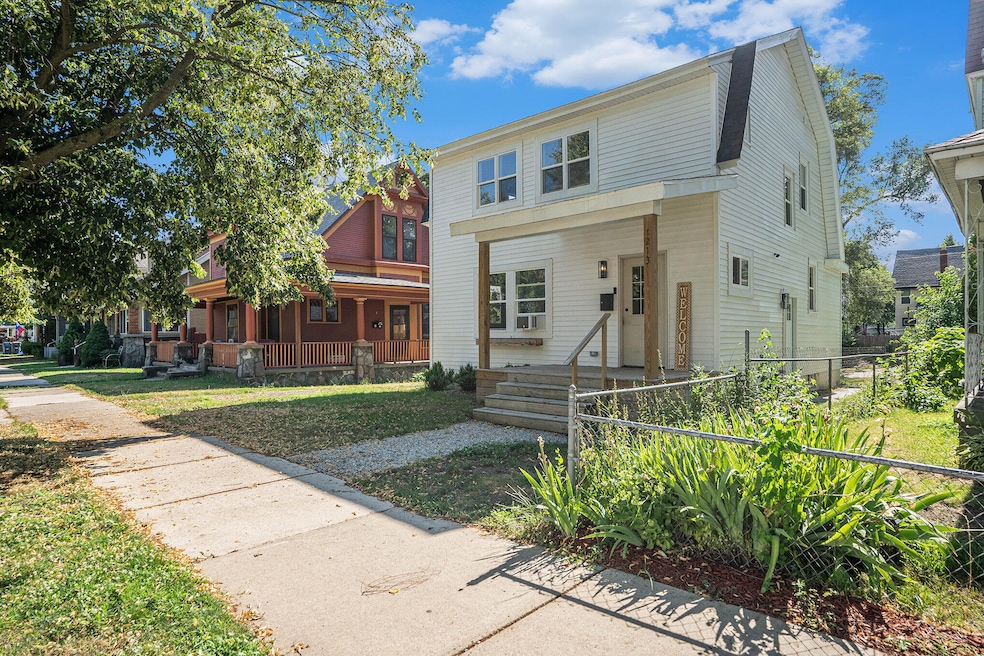 1213 Prospect Ave SE, Grand Rapids, MI 49507 - photo 1