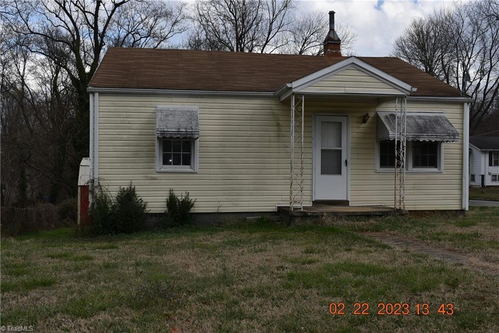 105 S Branch St, Reidsville, NC 27320 - photo 1