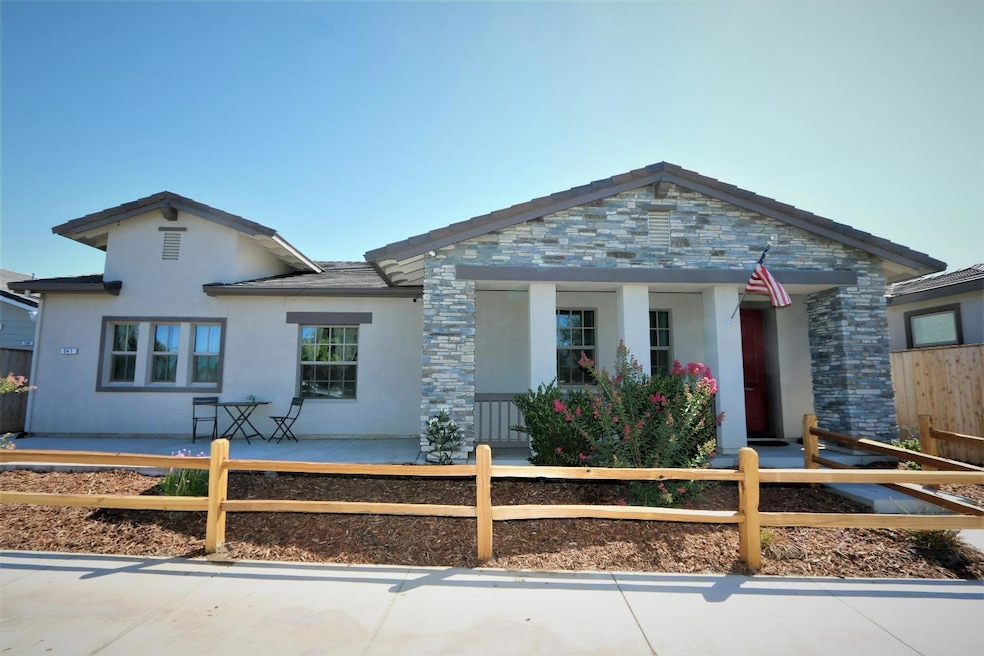 547 Bascule Dr, Oakdale, CA 95361 - photo 1