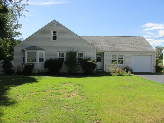 A gem in Greens Farms - small house, big potential