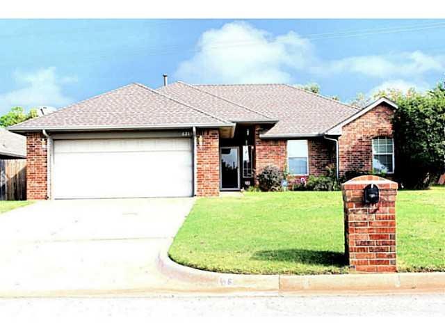 621 Woodbriar, Noble, OK 73068 - photo 1