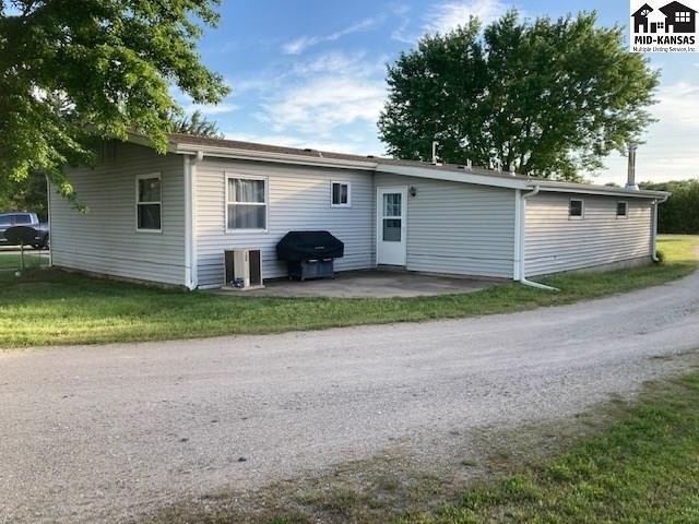 1511 S Maxwell St, McPherson, KS 67460 - photo 1
