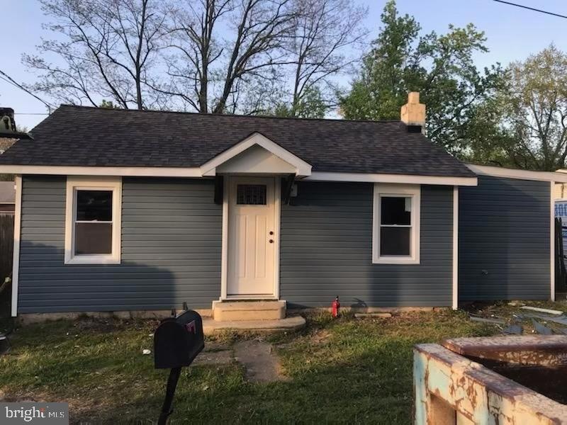 114 Oberlin Rd, Pennsville, NJ 08070 - photo 1