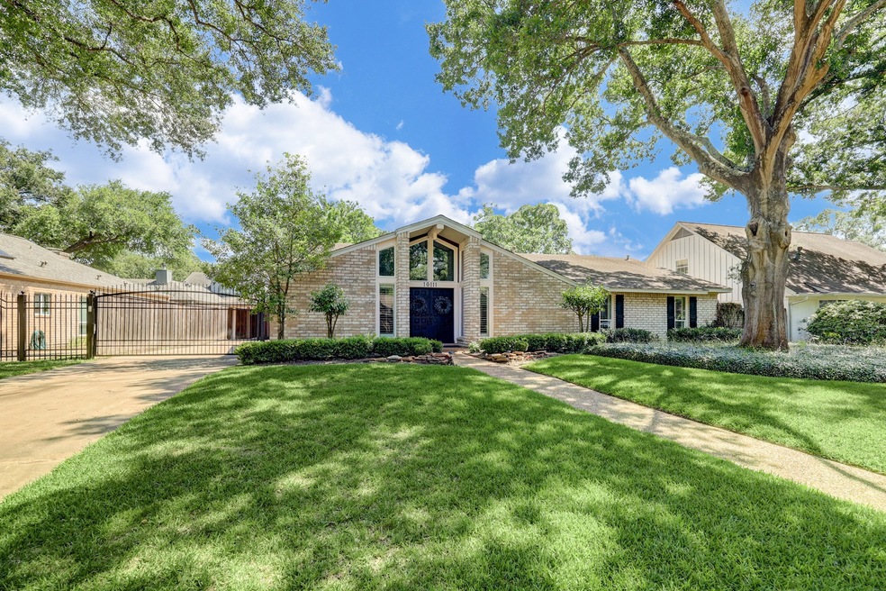 10111 Olympia Dr, Houston, TX 77042 - photo 1