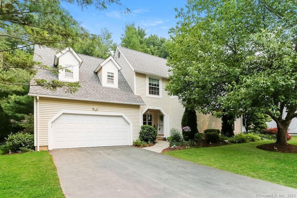 10 Edgewood Ct, Simsbury, CT 06070 - photo 1