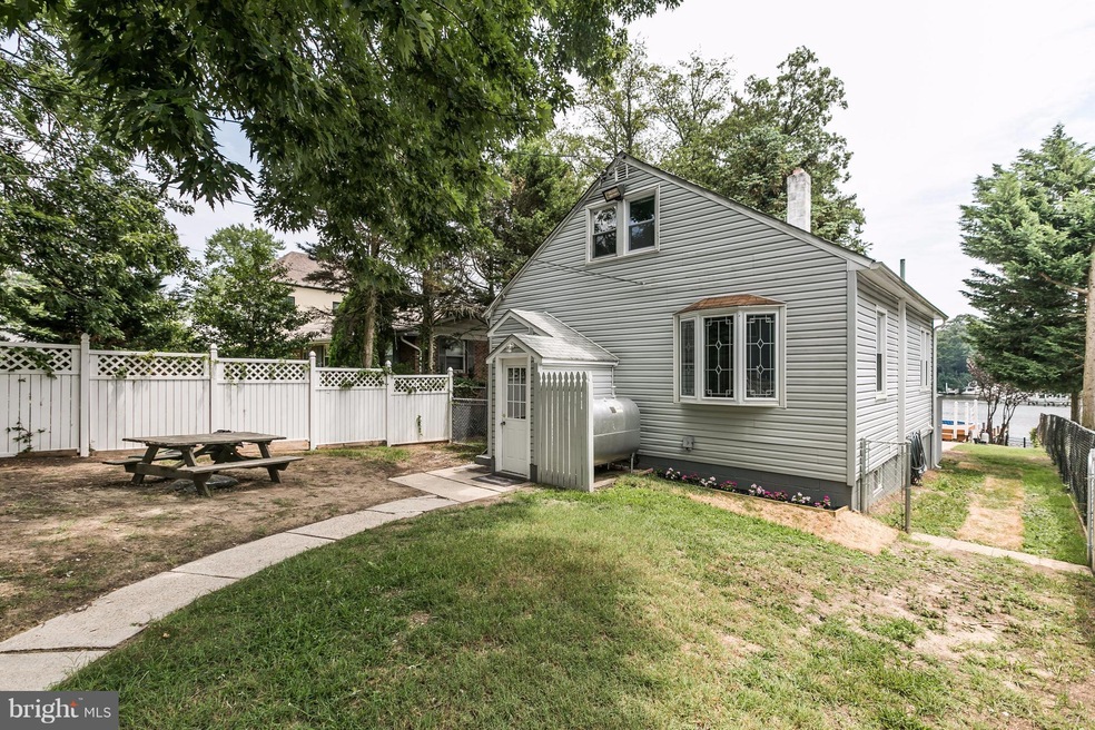 1250 Hillside Rd, Pasadena, MD 21122 - photo 1