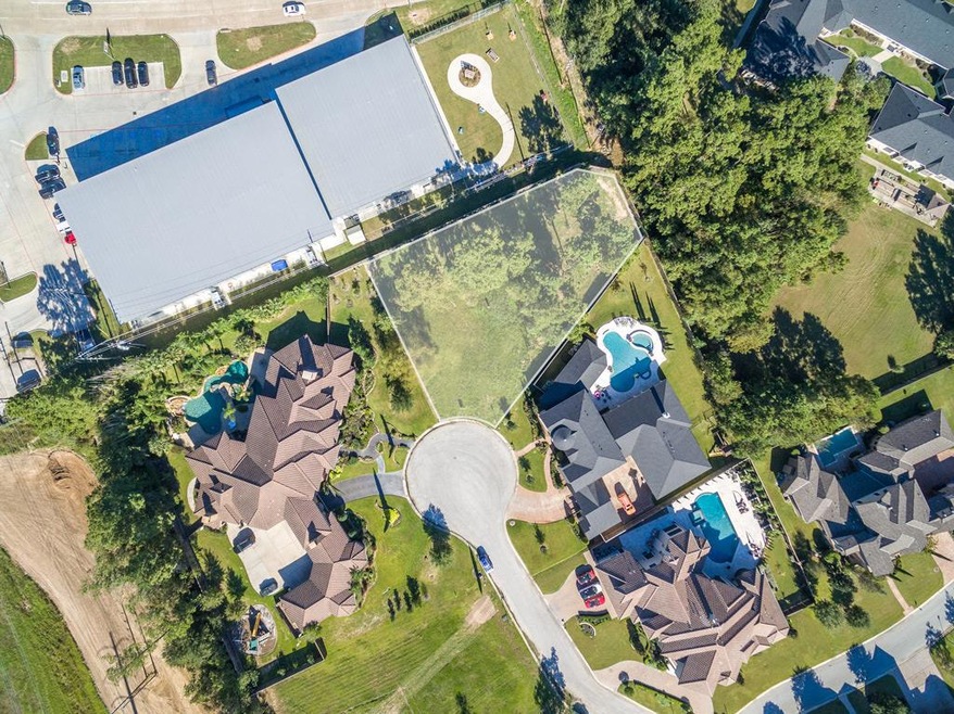 Fantastic cul-de-sac lot located in the boutique community of Hidden Falls!