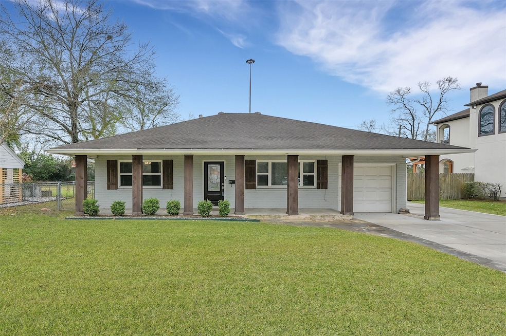 801 W 30th St, Houston, TX 77018 - photo 1