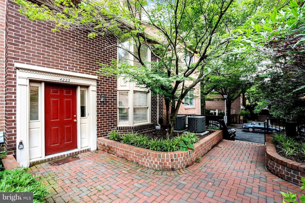 4223 N Carlin Springs Rd, Arlington, VA 22203 - photo 1