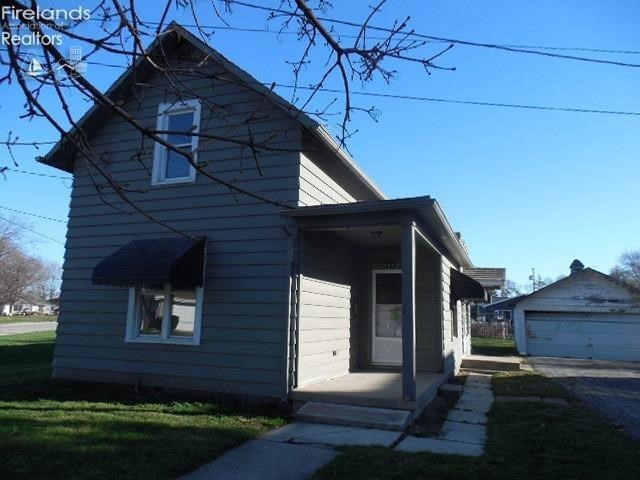 606 Depot St, Woodville, OH 43469 - photo 1