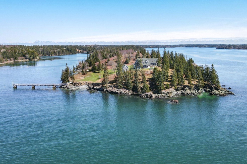 Sold $3,900,000 • Co-Listing Agent