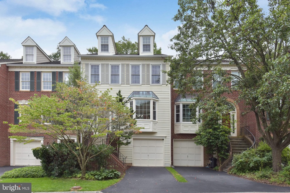 6809 Mclean Province Cir, Falls Church, VA 22043 - photo 1