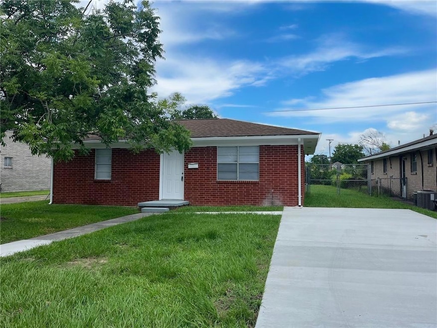 112 E St, Belle Chasse, LA 70037 - photo 1