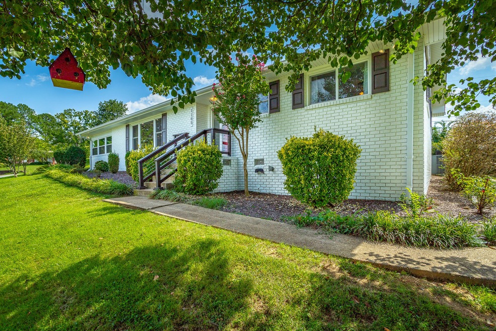 1165 Forest Plaza Cir. HD-13