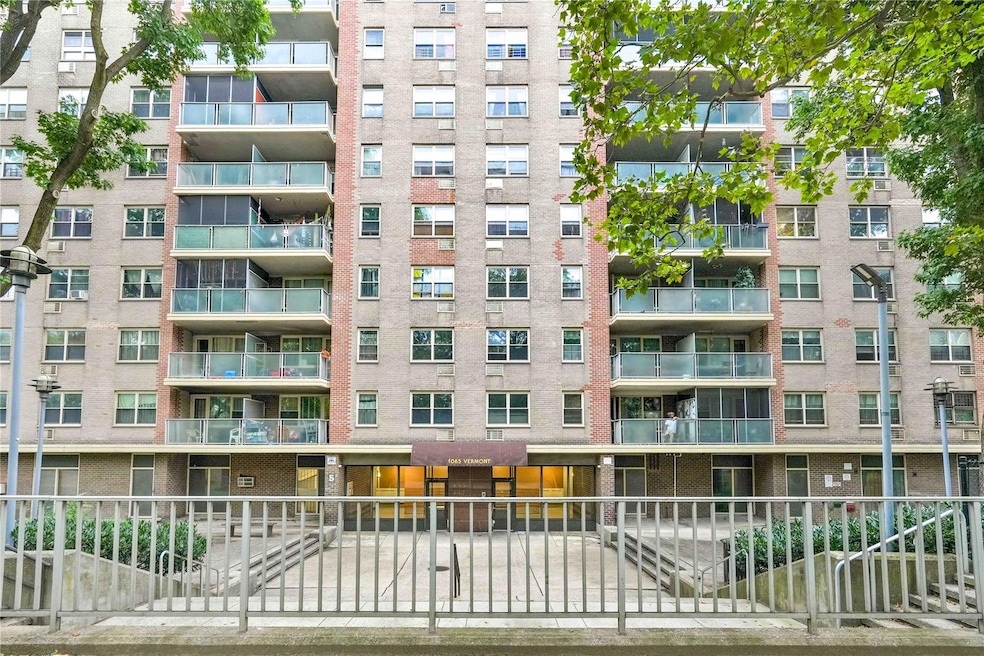 MeadowWood at Gateway unit 4F, Brooklyn, NY 11207 - photo 1