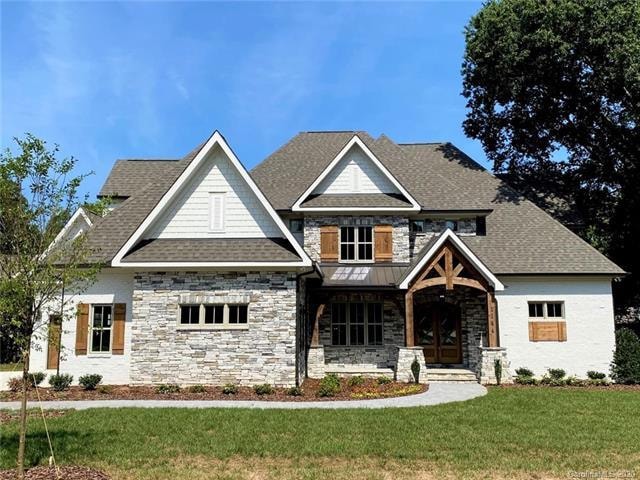 Sold $2,180,000 • Co-Listing Agent