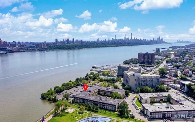 Waterside Condominiums unit C6, Edgewater, NJ 07020 - photo 1