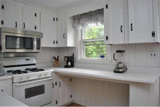 26 Rockland St, South Dartmouth, MA 02748 - photo 1