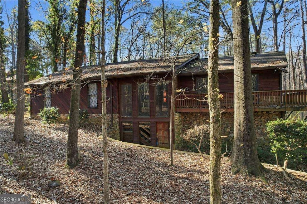 1091 Cole Dr SW, Lilburn, GA 30047 - photo 1