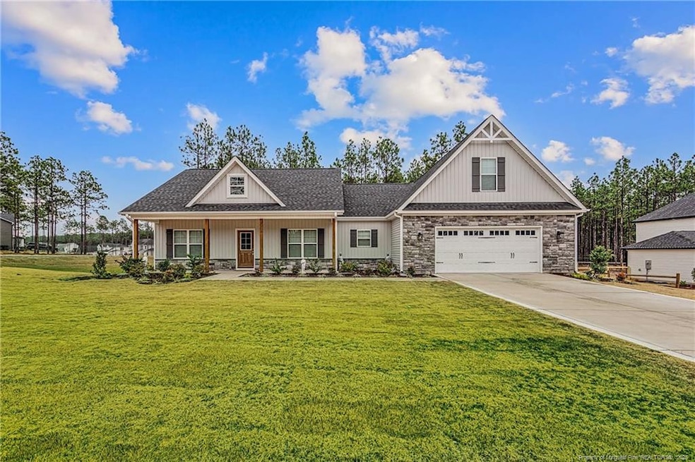 1105 Wolf Pine Ct, Pine Forest, NC 28311 - photo 1