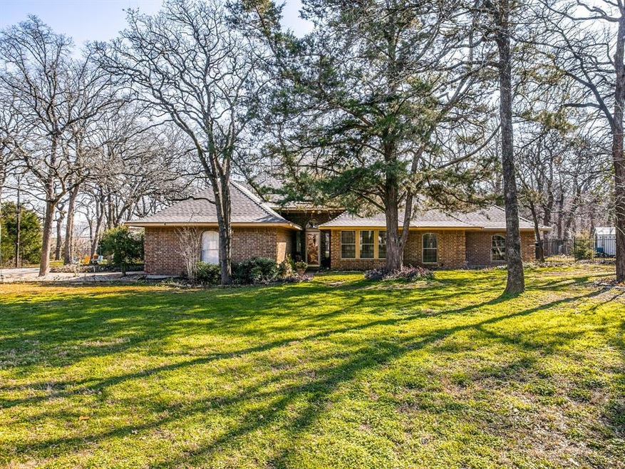 1025 Wildwood Ln, Southlake, TX 76092 - photo 1