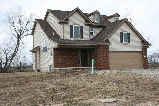 9036 Maple Ridge Dr, Newport, MI 48166 - photo 1