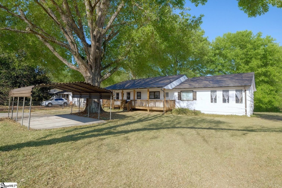 235 S Blackstock Rd, Spartanburg, SC 29301 - photo 1