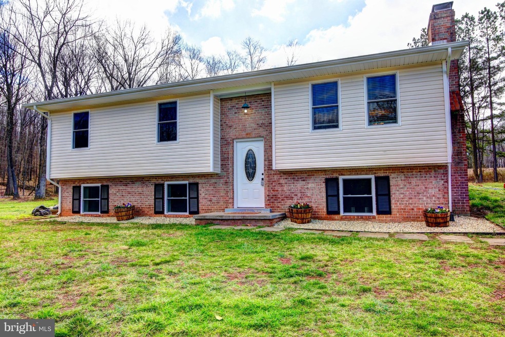 20688 Gleedsville Rd, Leesburg, VA 20175 - photo 1