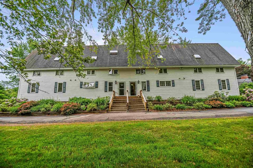 2 Farmhouse Ln unit 6, Wolfeboro, NH 03894 - photo 1