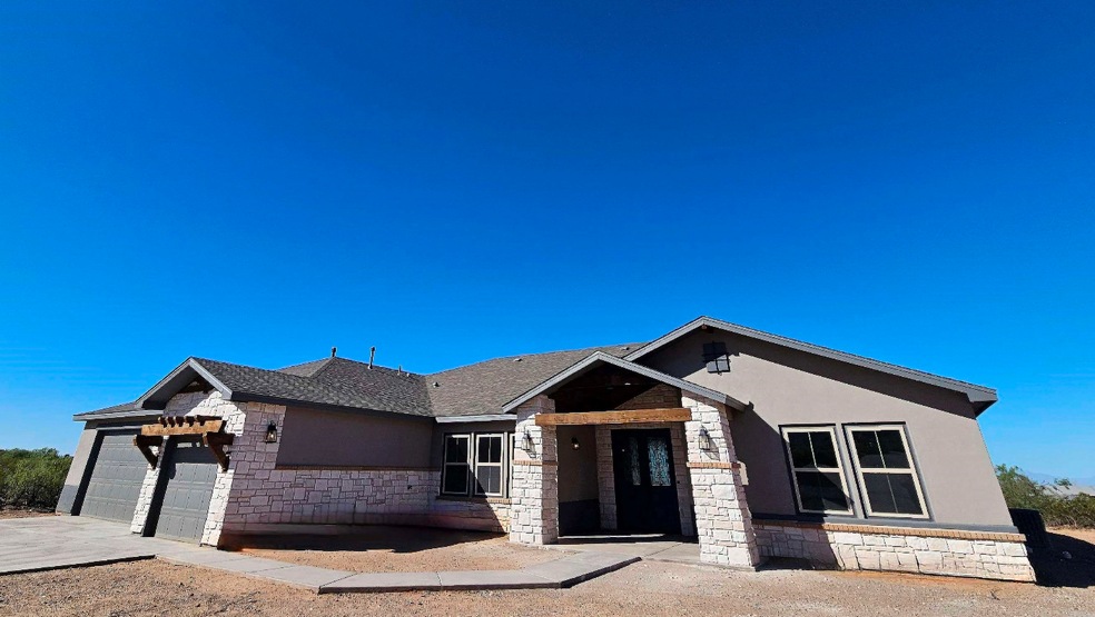 1607 Las Vistas, Alamogordo, NM 88310 - photo 1